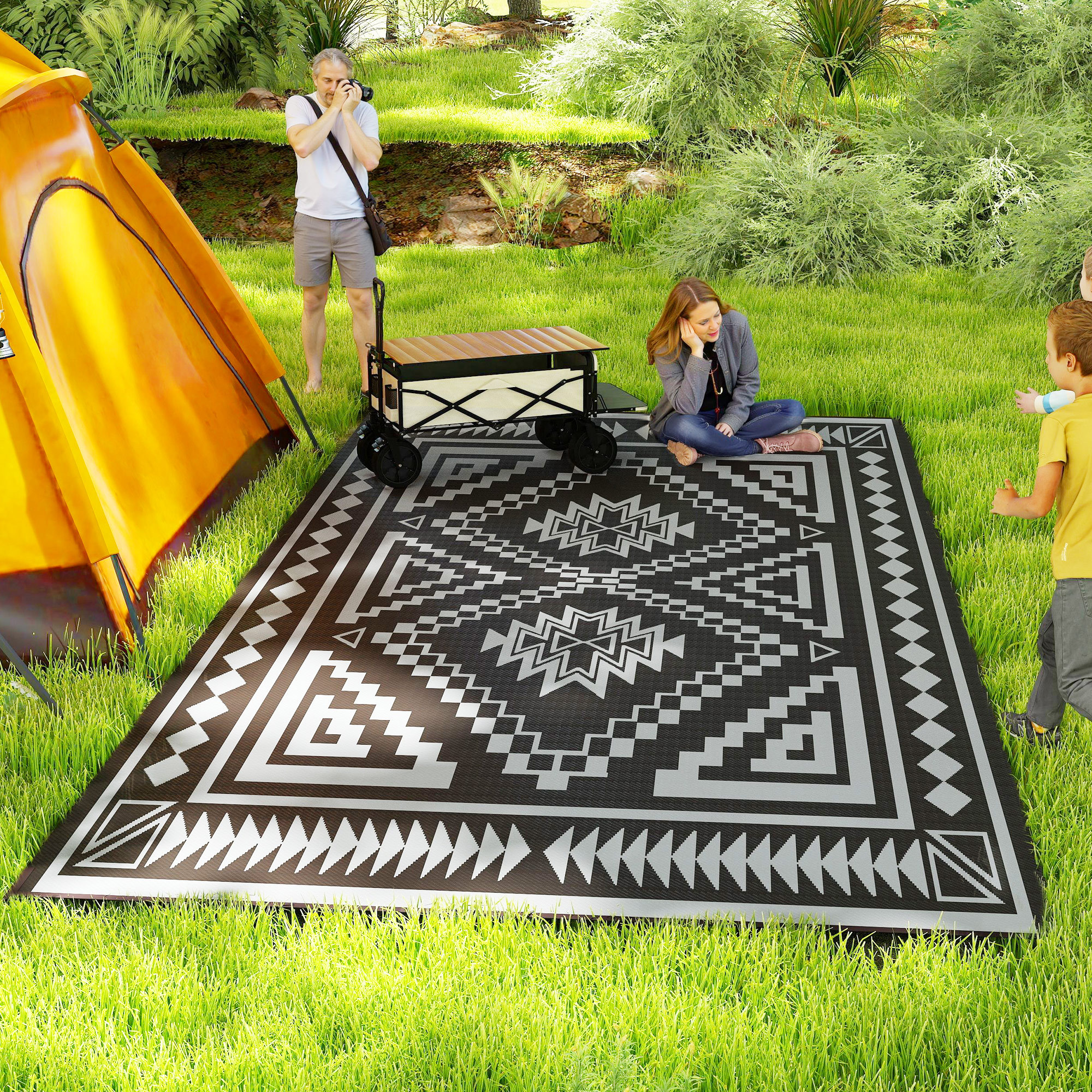 Reversible Outdoor Rug, Waterproof Plastic Straw With Carry Bag, 9 X 18, Black & Gray Square Patchwork